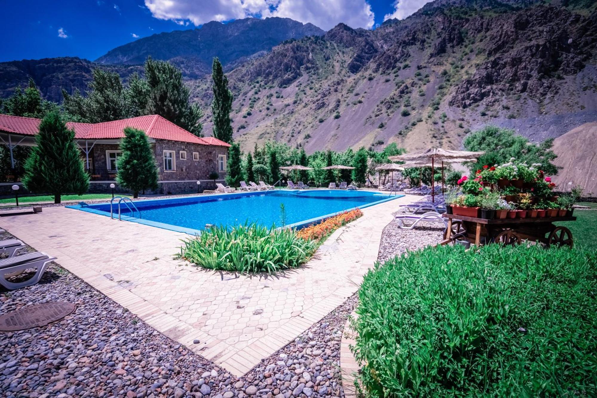Chatcal Mountains Resort Burchmulla Εξωτερικό φωτογραφία