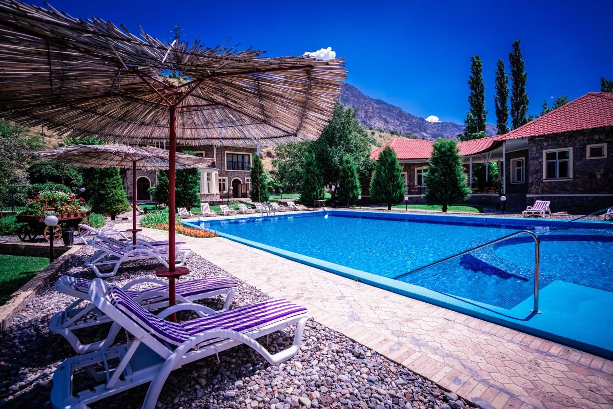 Chatcal Mountains Resort Burchmulla Εξωτερικό φωτογραφία