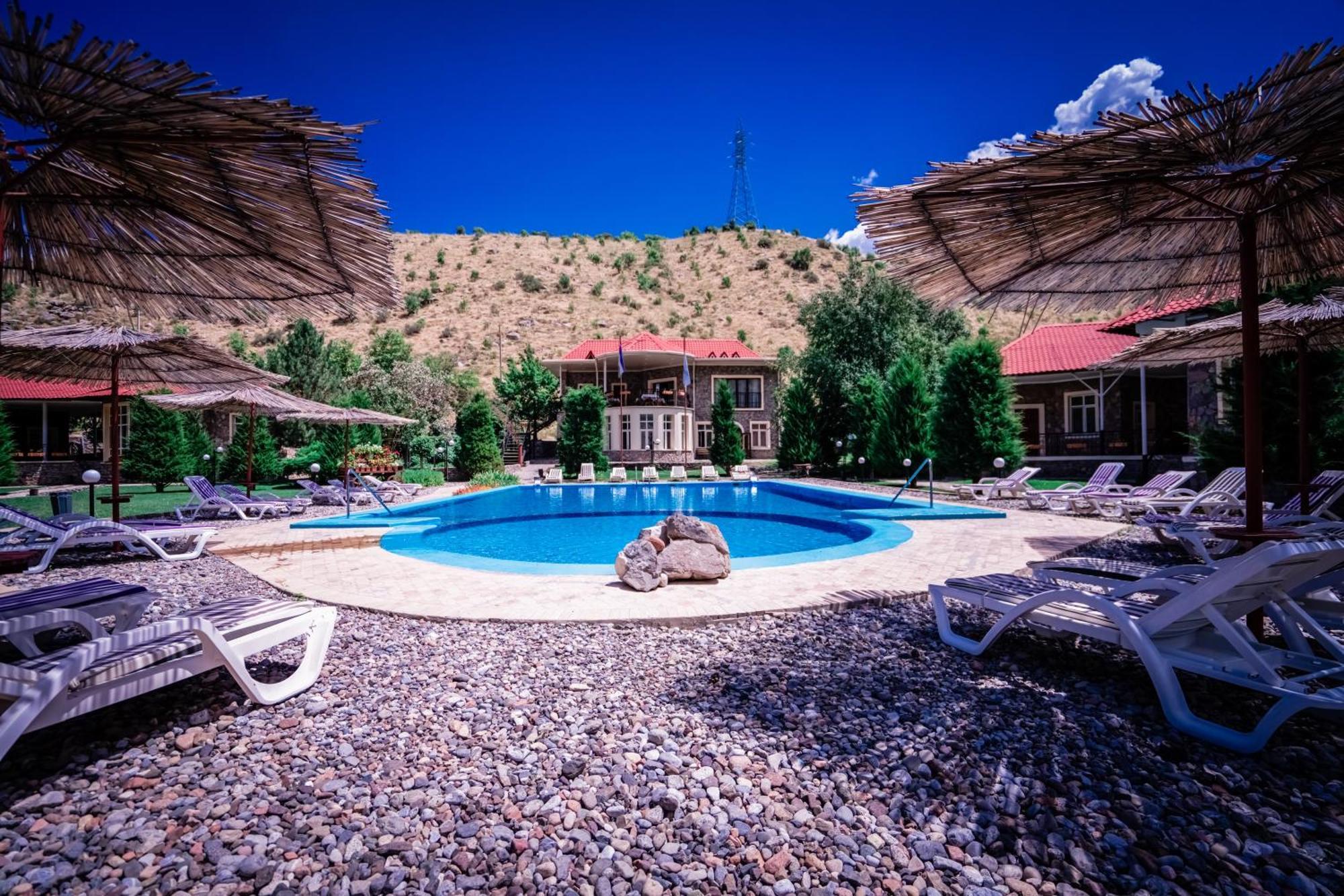 Chatcal Mountains Resort Burchmulla Εξωτερικό φωτογραφία