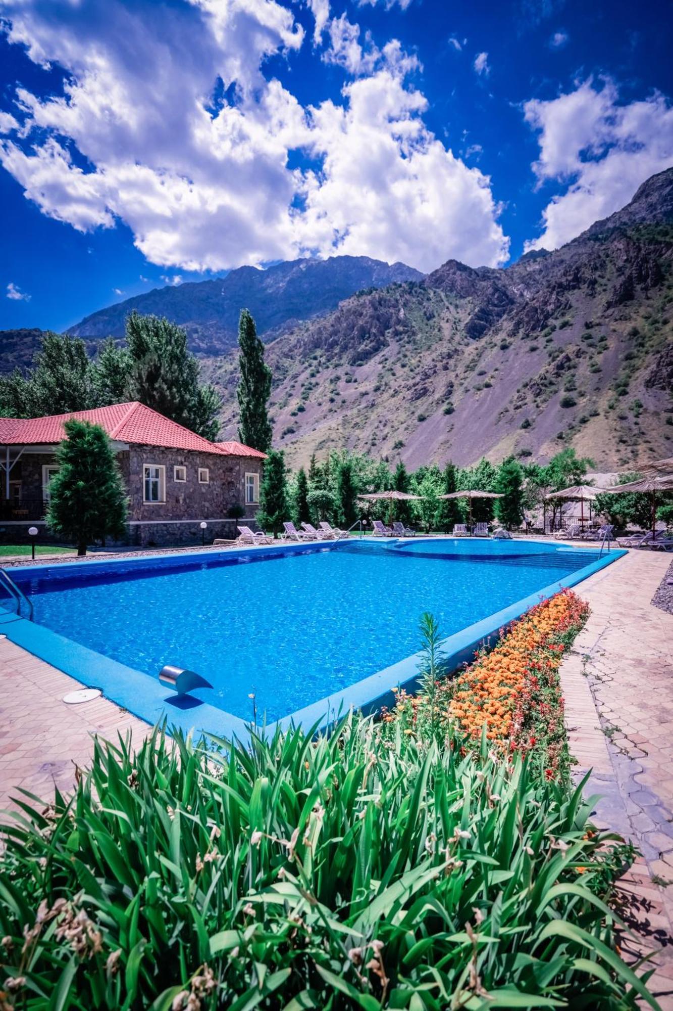 Chatcal Mountains Resort Burchmulla Εξωτερικό φωτογραφία