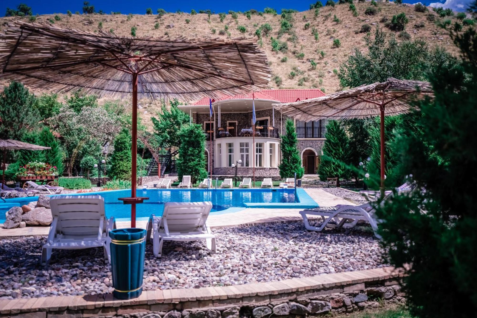 Chatcal Mountains Resort Burchmulla Εξωτερικό φωτογραφία